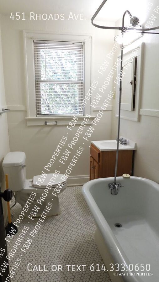 Building Photo - 451 Rhoads Ave