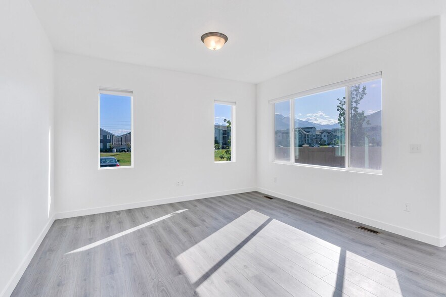 Building Photo - 15167 S Wild Horse Wy