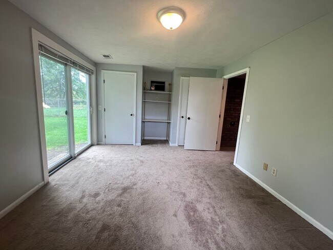 Building Photo - 3003 Winesap Dr NE