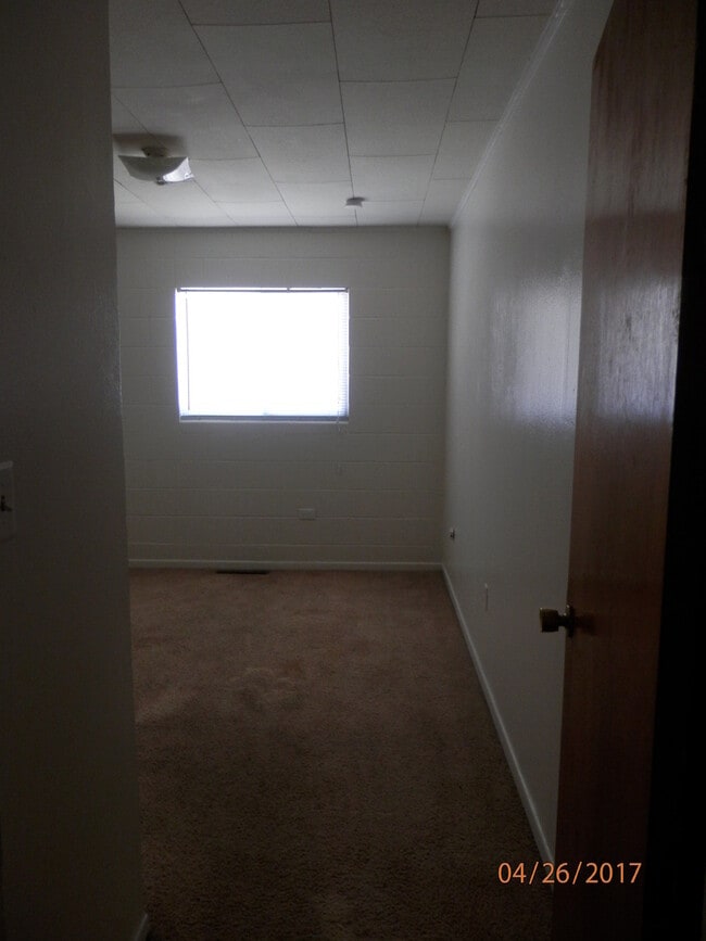 Building Photo - 915 S Platinum Ave