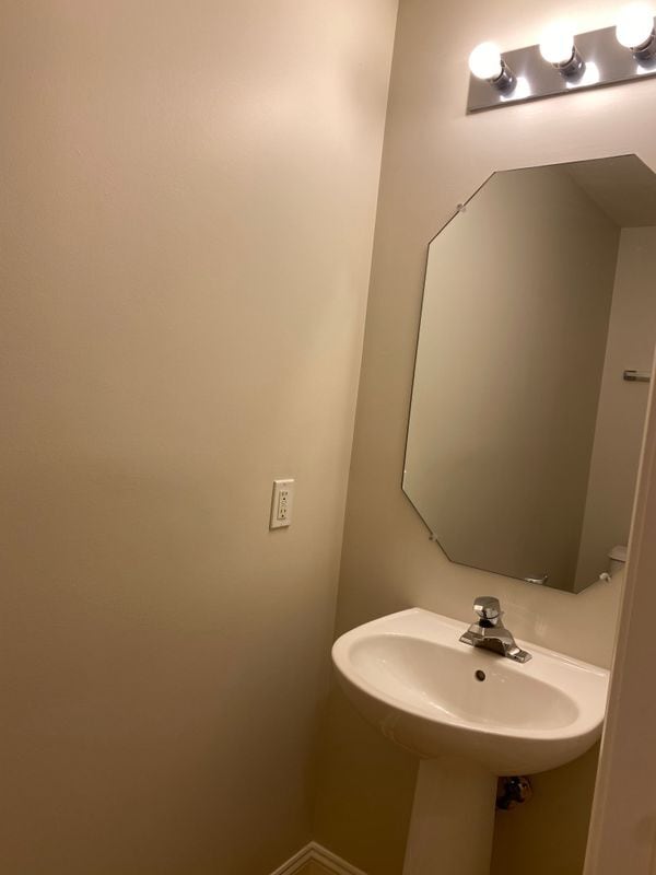 Building Photo - 258 Riverwalk Way