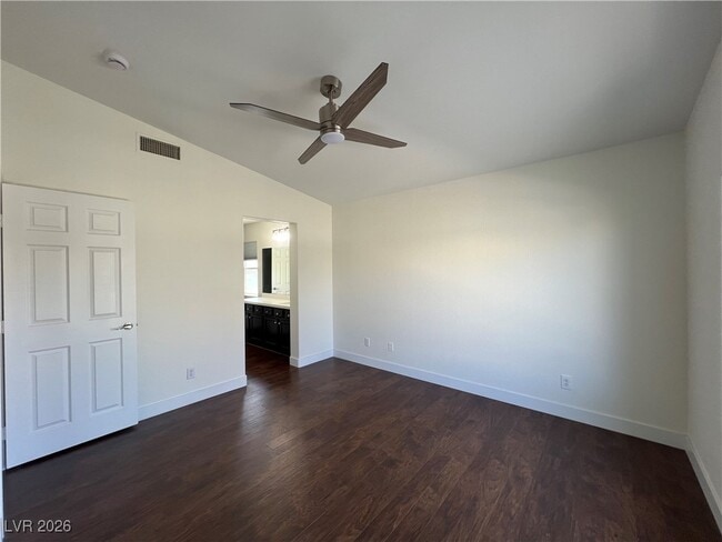 Building Photo - 6371 Lorne Green Ave