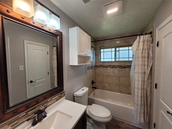 Building Photo - 9843 Mill Shadow Dr