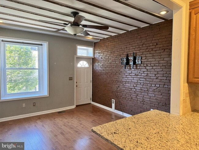 Building Photo - 3903 Manor St