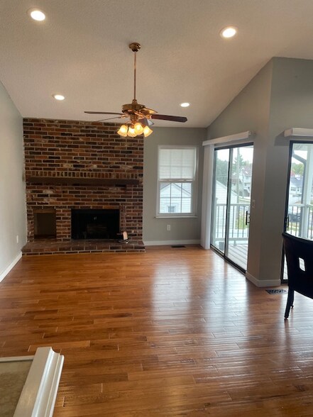 Building Photo - 100 Tara Ridge Ct