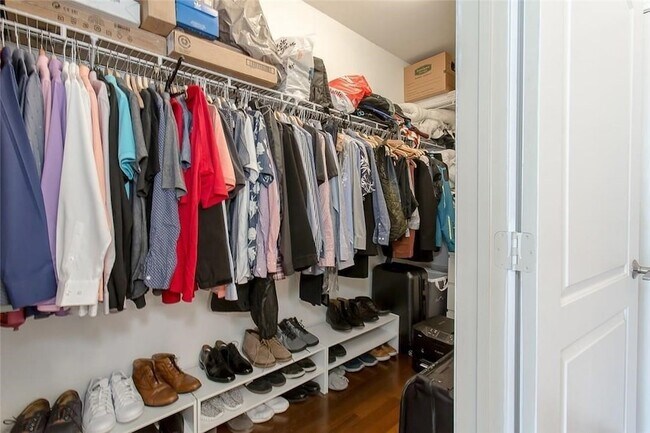 Building Photo - 3225 Turtle Creek Blvd Blvd