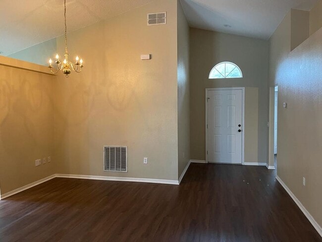 Building Photo - AVAILABLE NOW