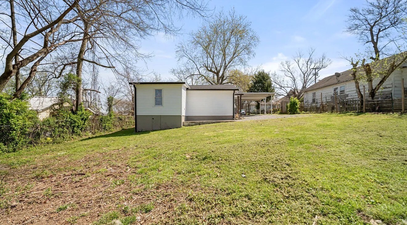 Building Photo - 2115 Carter St