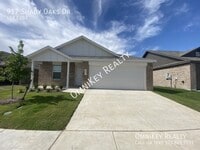 Building Photo - 917 Shady Oaks Dr