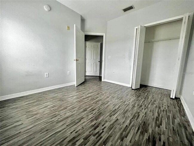 Building Photo - 6011 Skydale Way