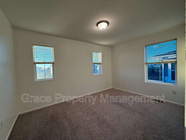 Building Photo - 5926 N Orleans St
