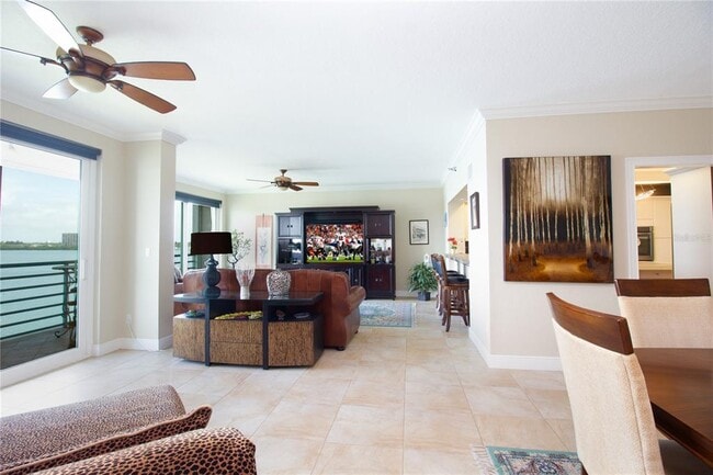 Building Photo - 8041 Sailboat Key Blvd S