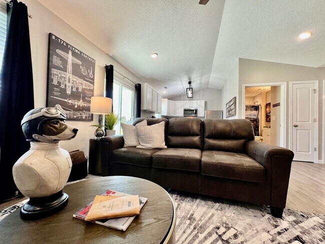 Building Photo - SkyHigh Retreat! Airplane themed escape in Trenton