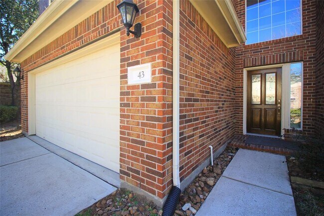 Building Photo - 43 W Spindle Tree Cir