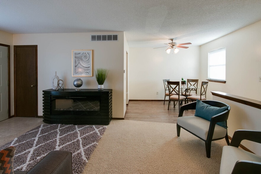 Building Photo - 811 Dondee Dr