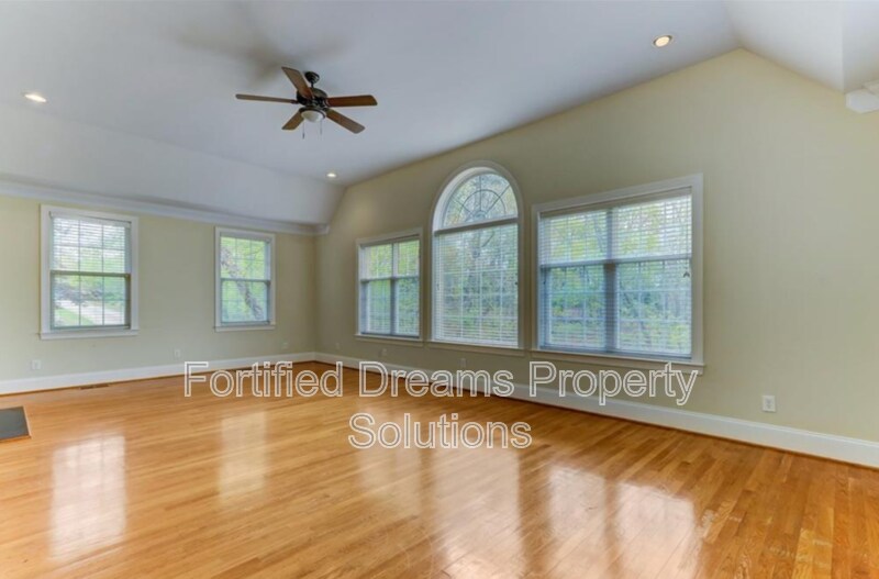 Building Photo - 6421 Ashton Park Dr