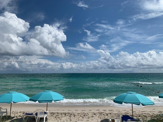 Building Photo - 10185 Collins Ave