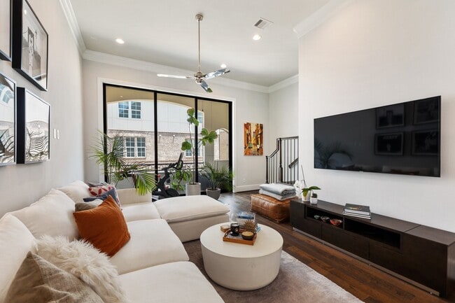 Building Photo - 2711 Stelter Pl