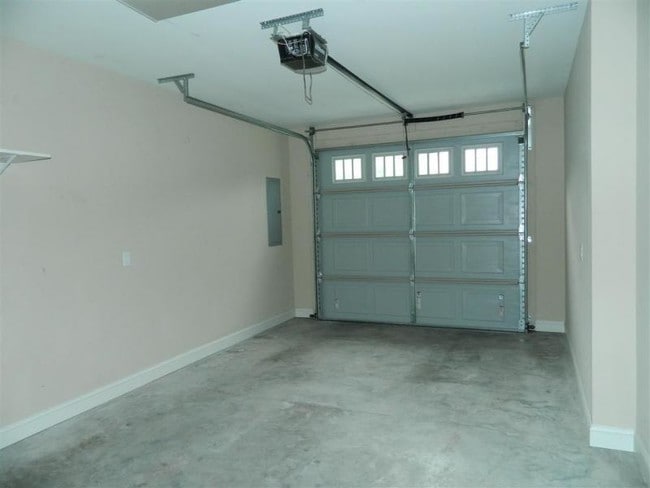 Building Photo - 1 Elk Ridge Ln