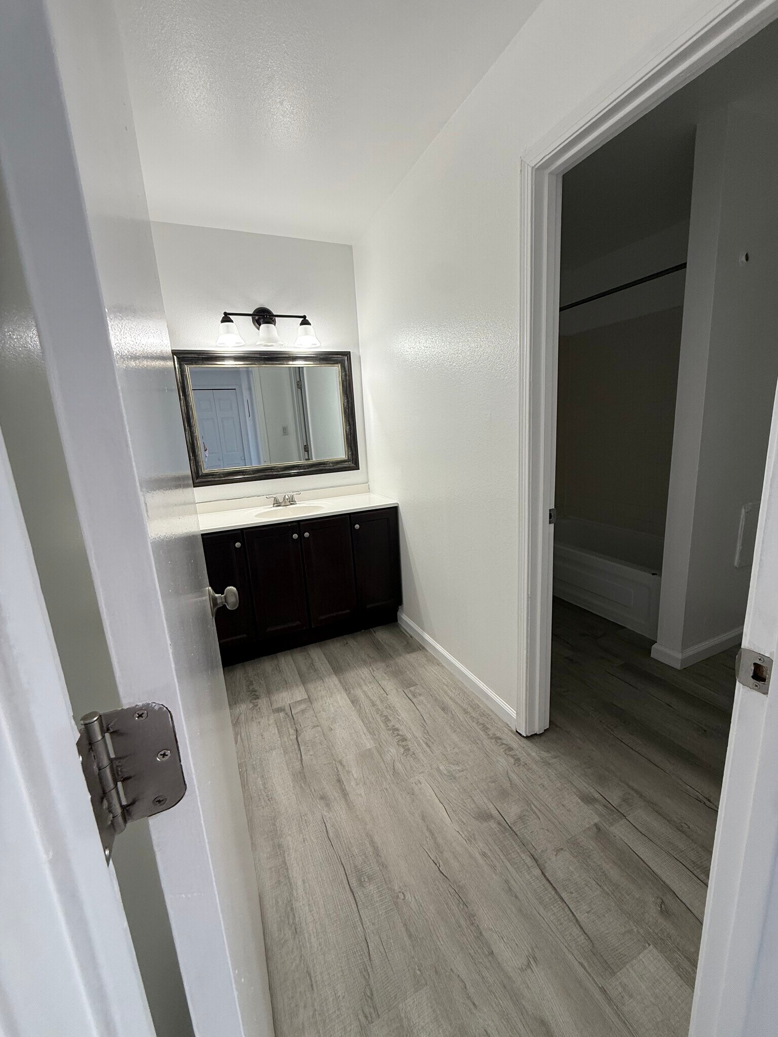 Building Photo - 329 Geraldine Rd SE