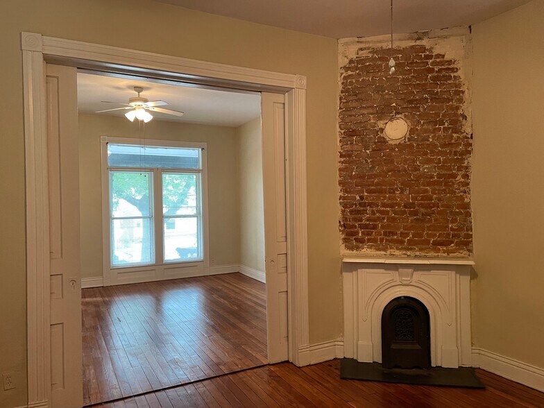Building Photo - 1423 Debarr St