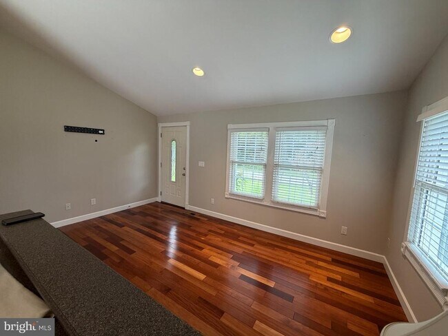 Building Photo - 24 Tern Dr