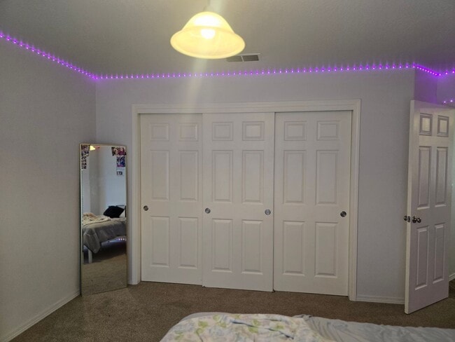 Building Photo - 3 bed 2 bath  Home for Rent in Grants Pass