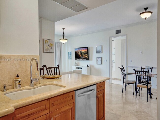 Building Photo - 3180 S Ocean Dr