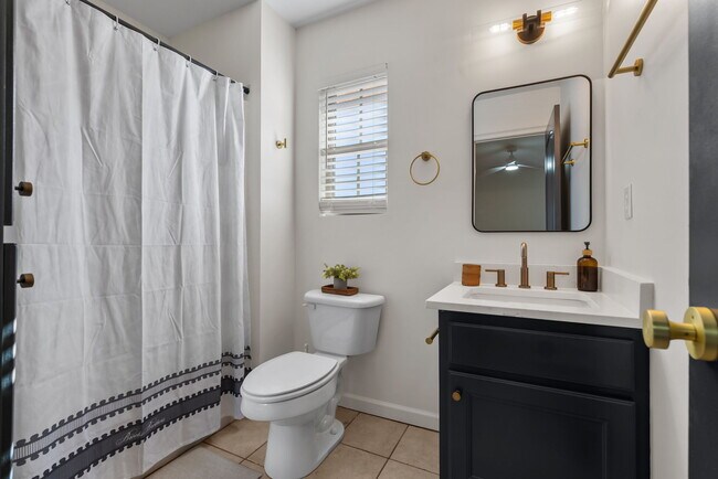 Building Photo - 7 Hamilton Ave