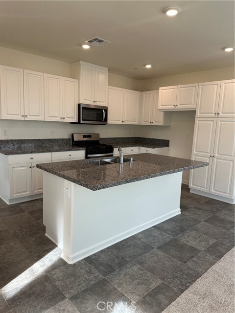 Building Photo - 4068 Summer Wy