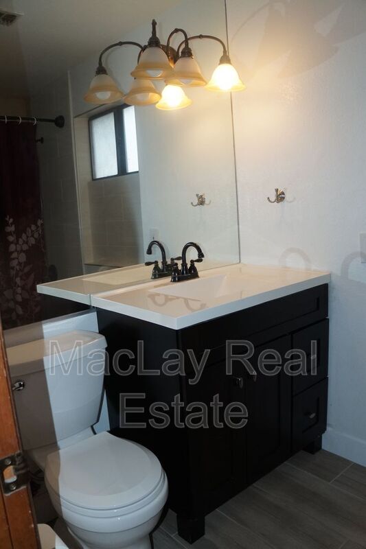 Building Photo - 5756 W Del Rio St