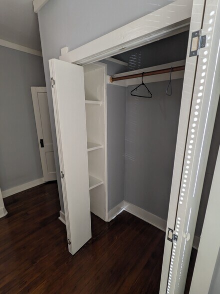 Building Photo - 515 S Wheeling Ave