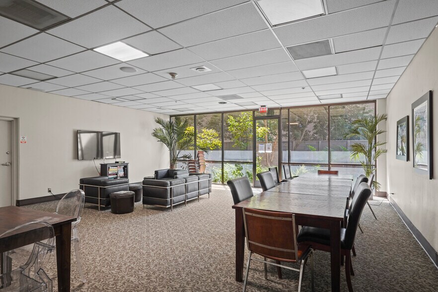 Meeting Room - 500 N St
