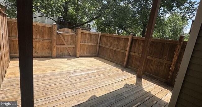 Building Photo - 4037 Summer Hollow Ct