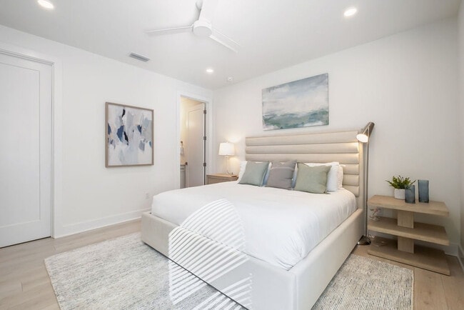 Building Photo - 31 Sarah St