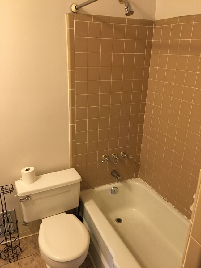 Building Photo - 3/2 House in Garden Lakes $1,395