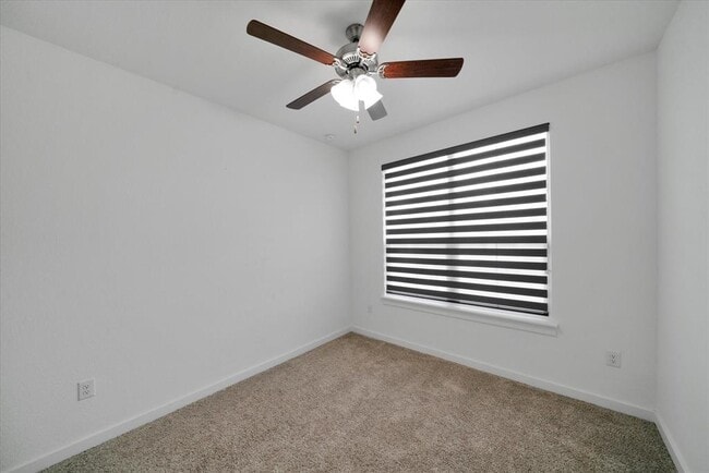Building Photo - 316 Peace Pipe Way
