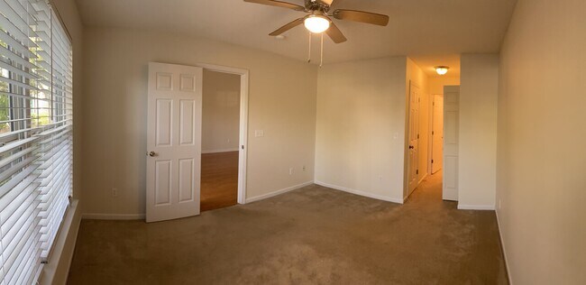 Building Photo - 126 Hornby Cir