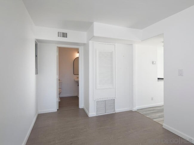 Building Photo - 721 Camino Del Mar