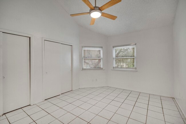 Building Photo - 8421 Echo Creek Ln