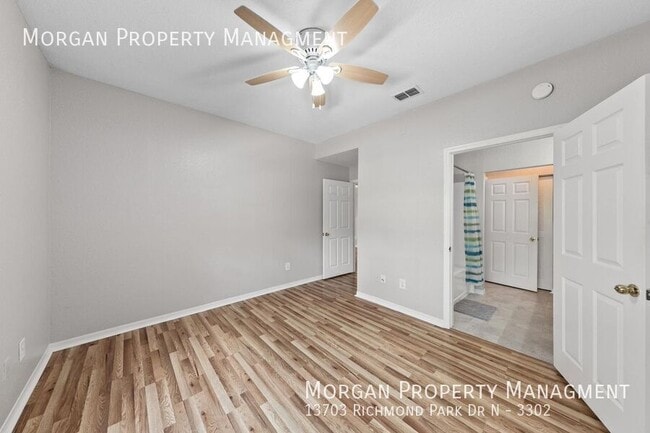 Building Photo - 13703 Richmond Park Dr N