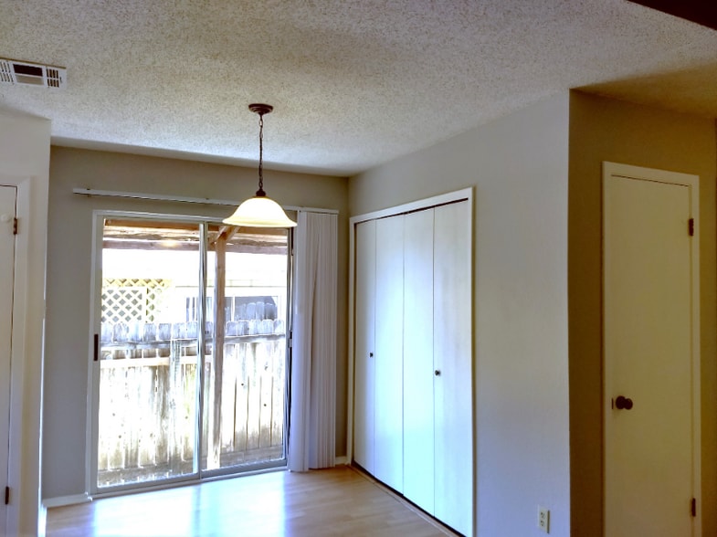 Building Photo - 12312 Dellrey Dr