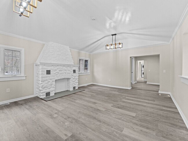 Building Photo - Beautifully Updated Home on Quiet Street in Browns Mills