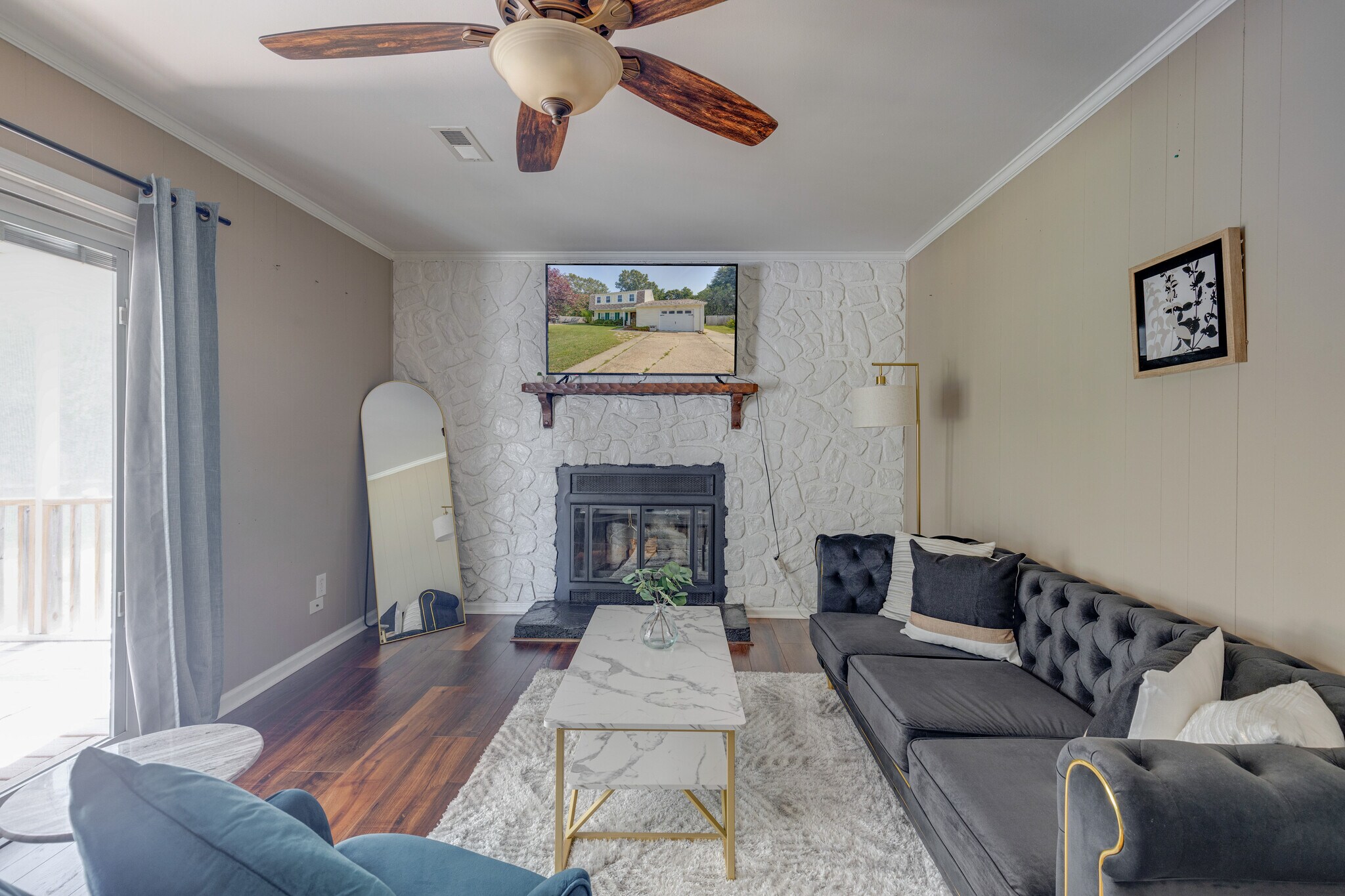 Building Photo - 302 Lampros Ct