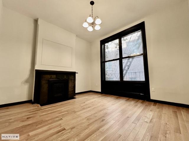 Building Photo - 3 bedroom in BROOKLYN NY 11222