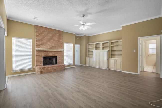 Building Photo - 3040 Flamingo Cir