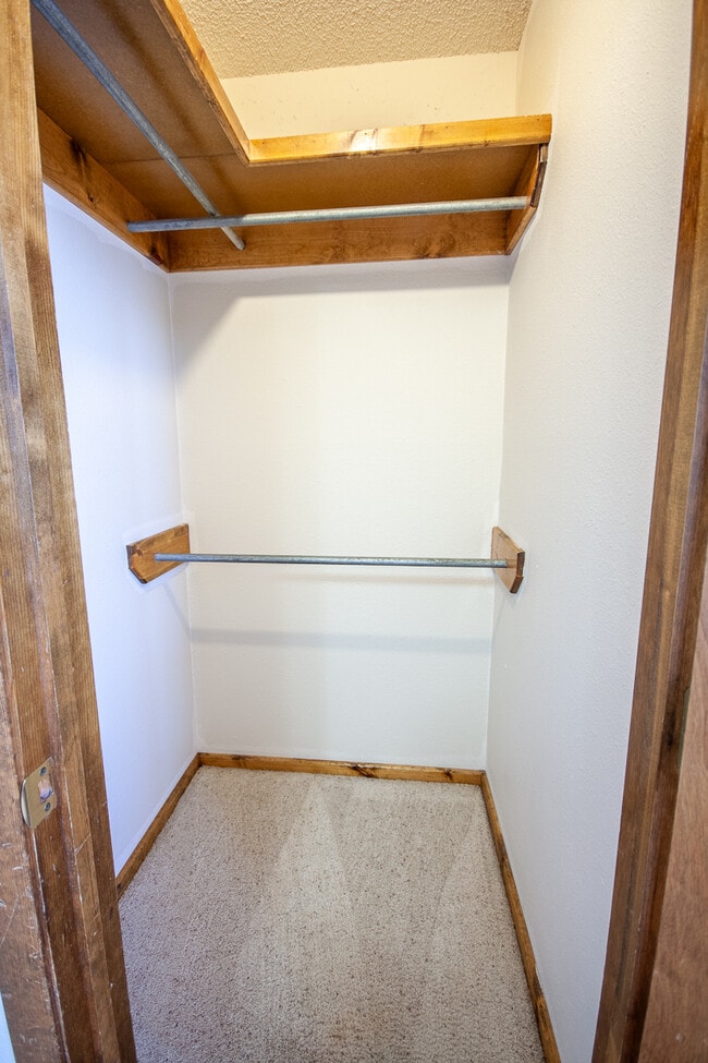 Building Photo - 809 Stanton Pl