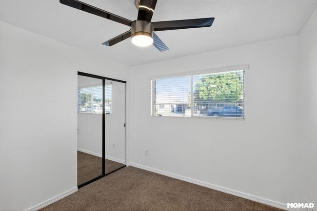 Building Photo - 3029 W Shaw Butte Dr