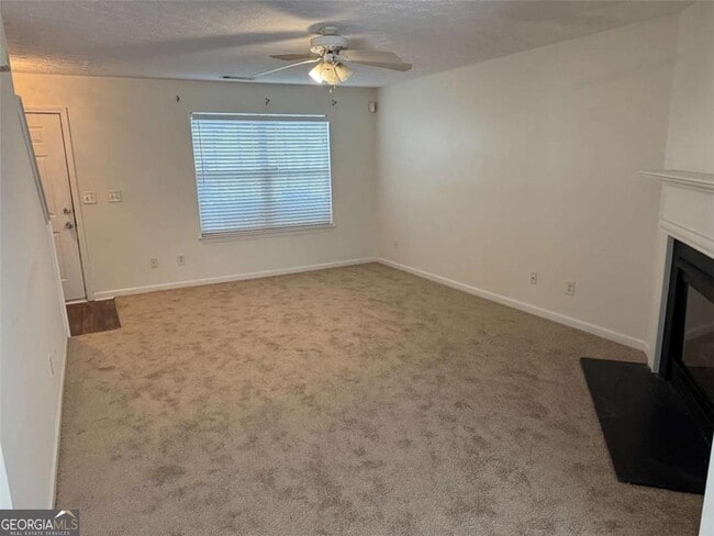 Building Photo - 356 Springbottom Ct SE