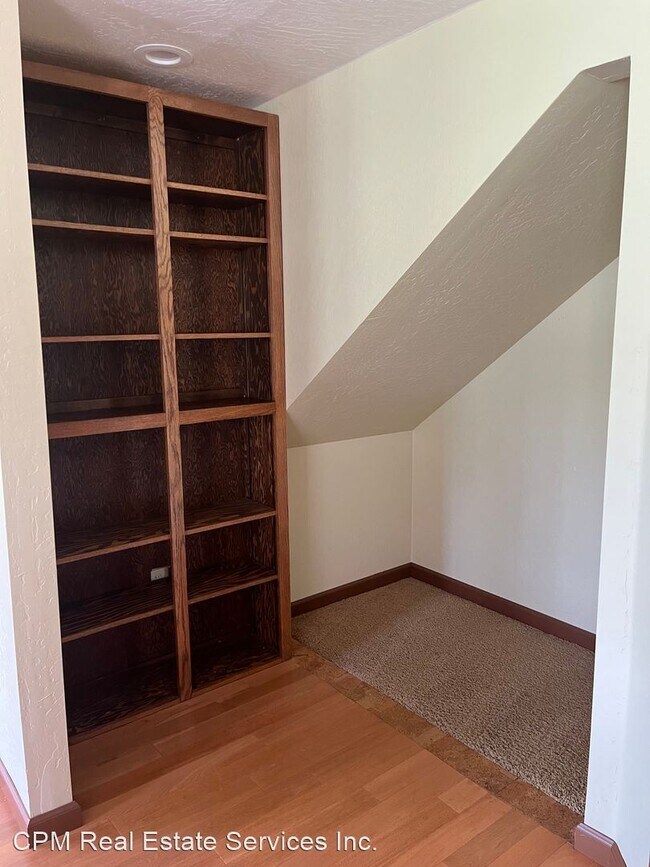 Building Photo - 3 br, 2.5 bath House - 2408 Heritage Way